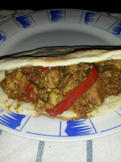 Una foto de Kebab de pollo con pimientos
