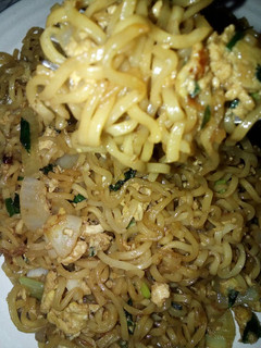 Foto resep 🍝mi goreng spesial🍝