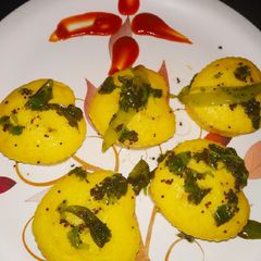 A picture of Khaman dhokla.