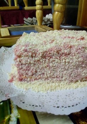 Una foto de Torta panqueque frutilla con chocolate blanco