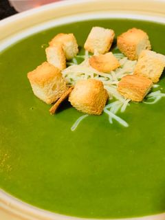 Una foto de Una simple crema de espinacas 🍲