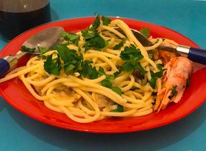 Una foto de Mis spaghetti alle vongole. Para mi mamá