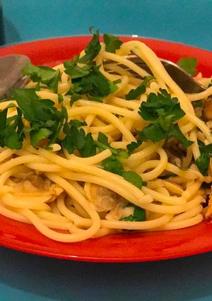 Una foto de Mis spaghetti alle vongole. Para mi mamá