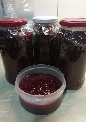 Málna, szeder, jósta vegyes lekvár recept fotója