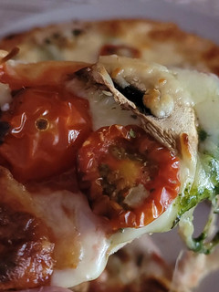 Una foto de Pizza Caprese