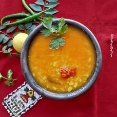 A picture of Lehsuni Urad Dal.