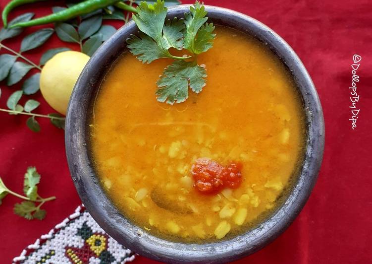 Recipe of Super Quick Homemade Lehsuni Urad Dal