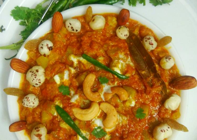 Recipe of Ultimate Shahi bottle gourd korma