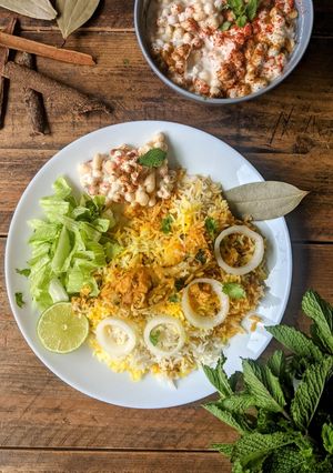A picture of Chicken biryani.