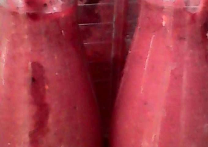 Recipe of Super Quick Homemade Super red smoothie