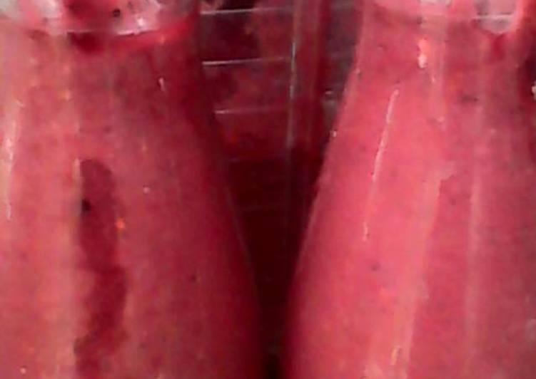 How to Make Homemade Super red smoothie