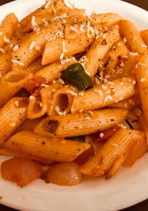 A picture of Red sauce pasta.