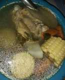 Caldo de pollo casero
