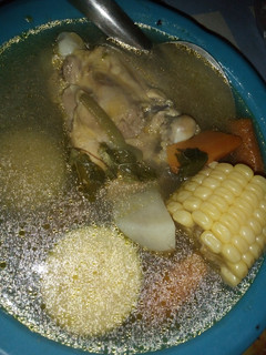 Una foto de Caldo de pollo casero