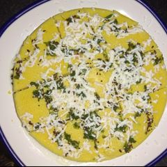 A picture of Gujrati dhokla.