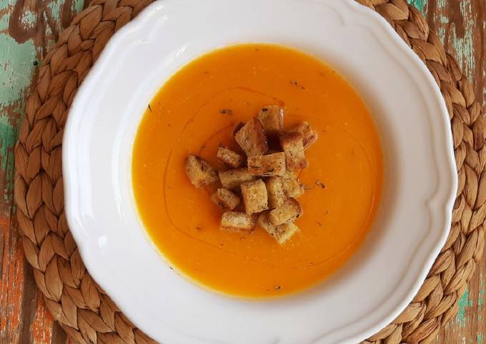 Vellutata di zucca con crostini