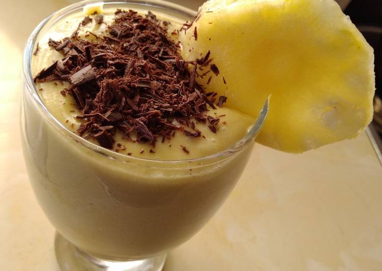 Simple Way to Prepare Homemade Banana,avocado, pineapple smoothie#favoriteeasterrecipe