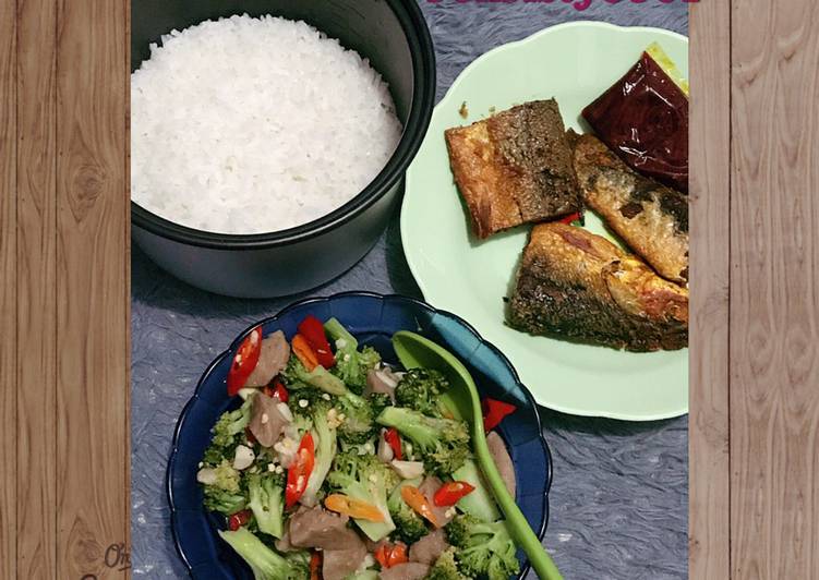Resep Tumis oseng brokoli dan goreng bandeng presto🤗😋 Lezat