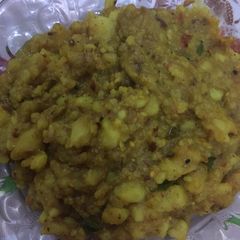 A picture of Alu tarkari.