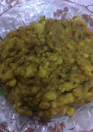 A picture of Alu tarkari.