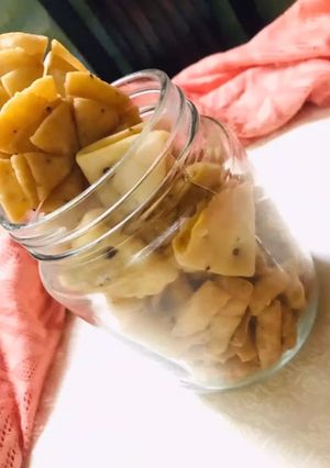 राजस्थानी मठरी (Rajasthani mathri recipe in Hindi) रेसिपी मुख्य फोटो
