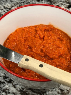 Una foto de Crema de atún con pimientos para relleno de volovanes, canapés y aperitivos