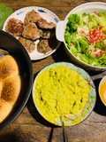 Burger ngũ vị hương cho ngày mưa