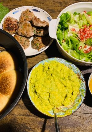 Hình của món Burger ngũ vị hương cho ngày mưa.