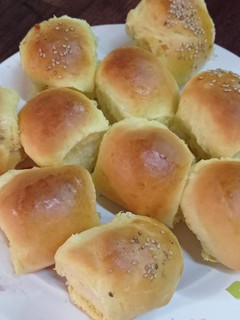 Una foto de Tentadores pancitos caseros