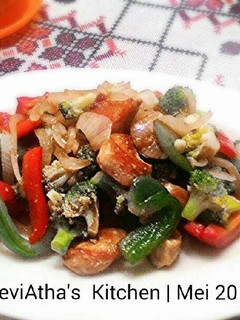 Foto resep Ayam Tumis Paprika & Brokoli