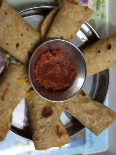 சப்பாத்தி வெஜிடபிள் ரோல் செய்முறை முக்கிய புகைப்படம்