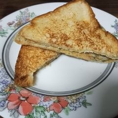 A picture of Cheesy toast bread.