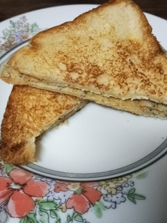 A picture of Cheesy toast bread.
