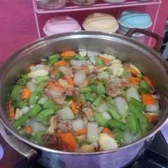 รูปของ Sayur SOP simpel