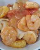 Tôm nõn cùng nấm xào dứa và cà chua