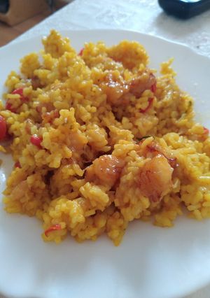 Foto principal de Arroz con curry y plátano frito