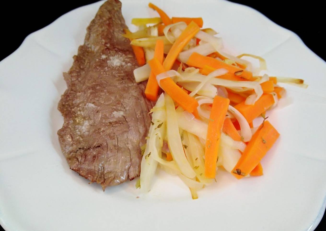 Merlan grille et legumes croquants