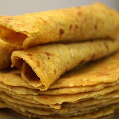 A picture of Lauki Thepla.