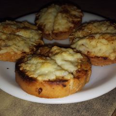 Garlic bread A picture of Garlic bread.