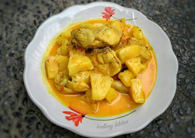 Gulai Ayam Nanas