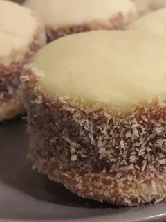 Una foto de Alfajores de maicena sin manteca 💕