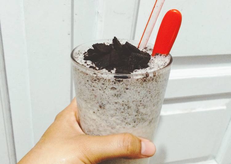 Easiest Way to Cook Perfect Vanilla Milkshake