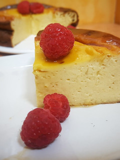 Una foto de Tarta de yogur y miel