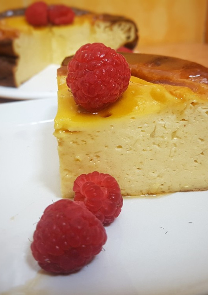 Una foto de Tarta de yogur y miel