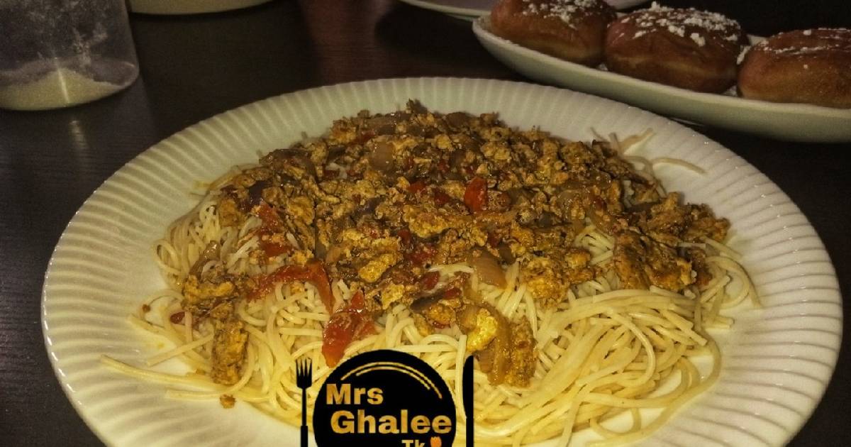 White spaghetti with egg sauce Recipe by Mrs Ghalee Tk Cuisine - Cookpad