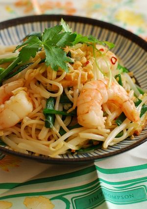 A picture of Thai Street-Style Pad Thai (Thai Stir-Fried Noodles).