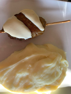 Una foto de Pincho diferente con puré de patata