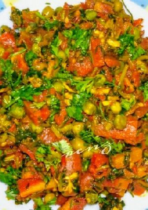 A picture of Gajar Methi Matar Sabji.