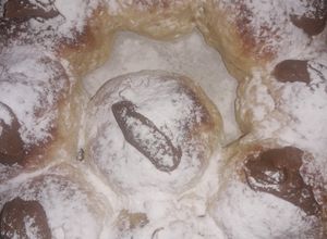 Una foto de Bollos rellenos de membrillo, batata y dulce de leche