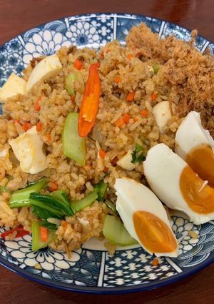 รูปของ ข้าวผัดน้ำพริกเผาไข่เค็ม